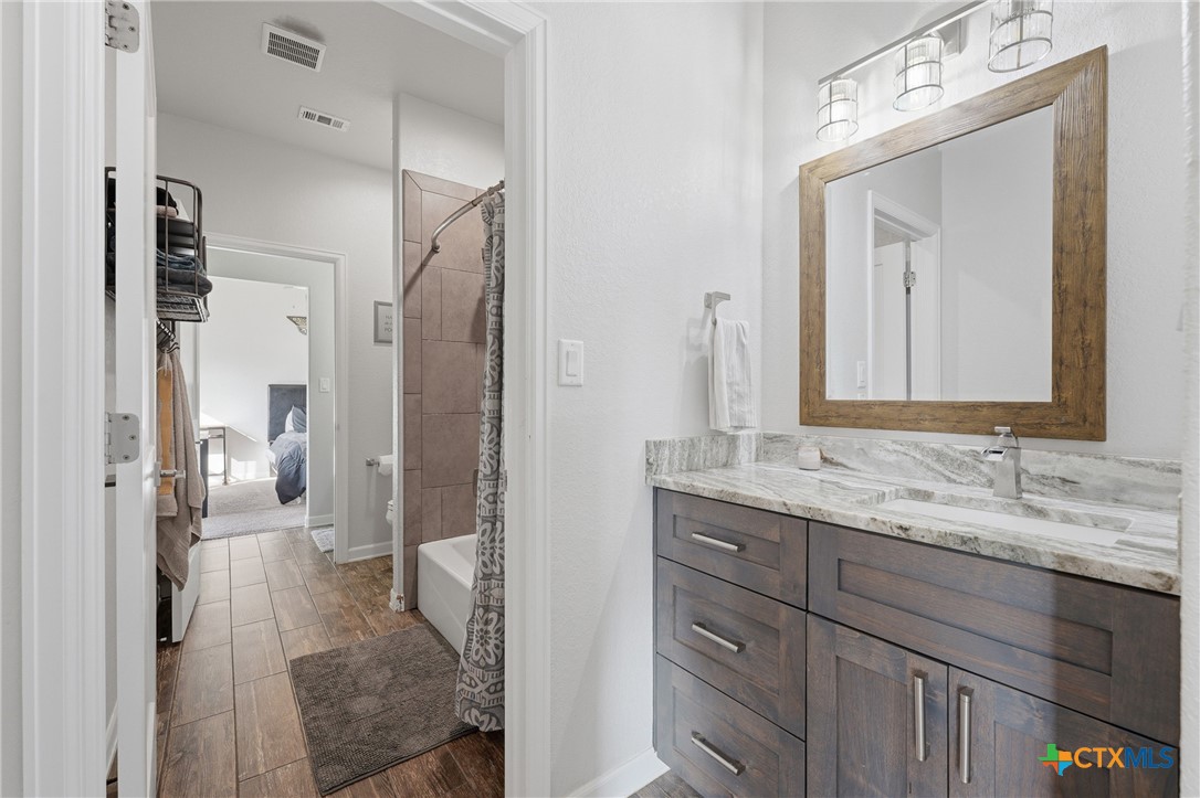 494 Flash Circle Property Photo 43