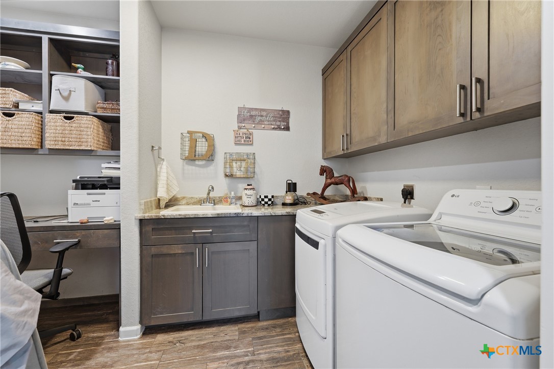 494 Flash Circle Property Photo 46