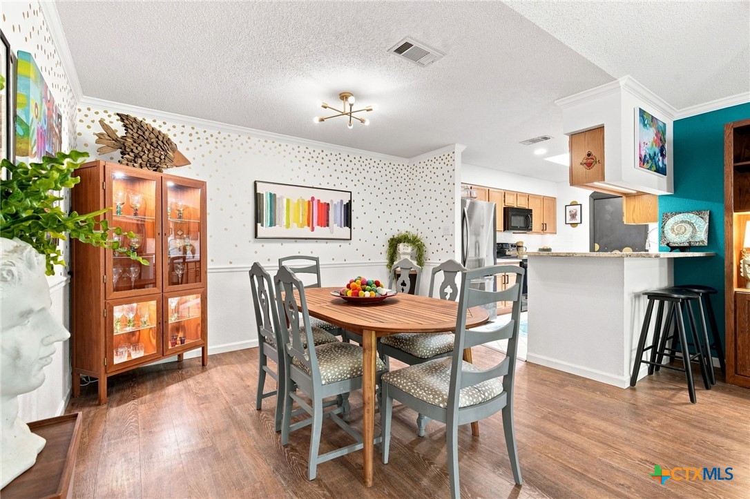1217 Bluff Creek Circle Property Photo 8