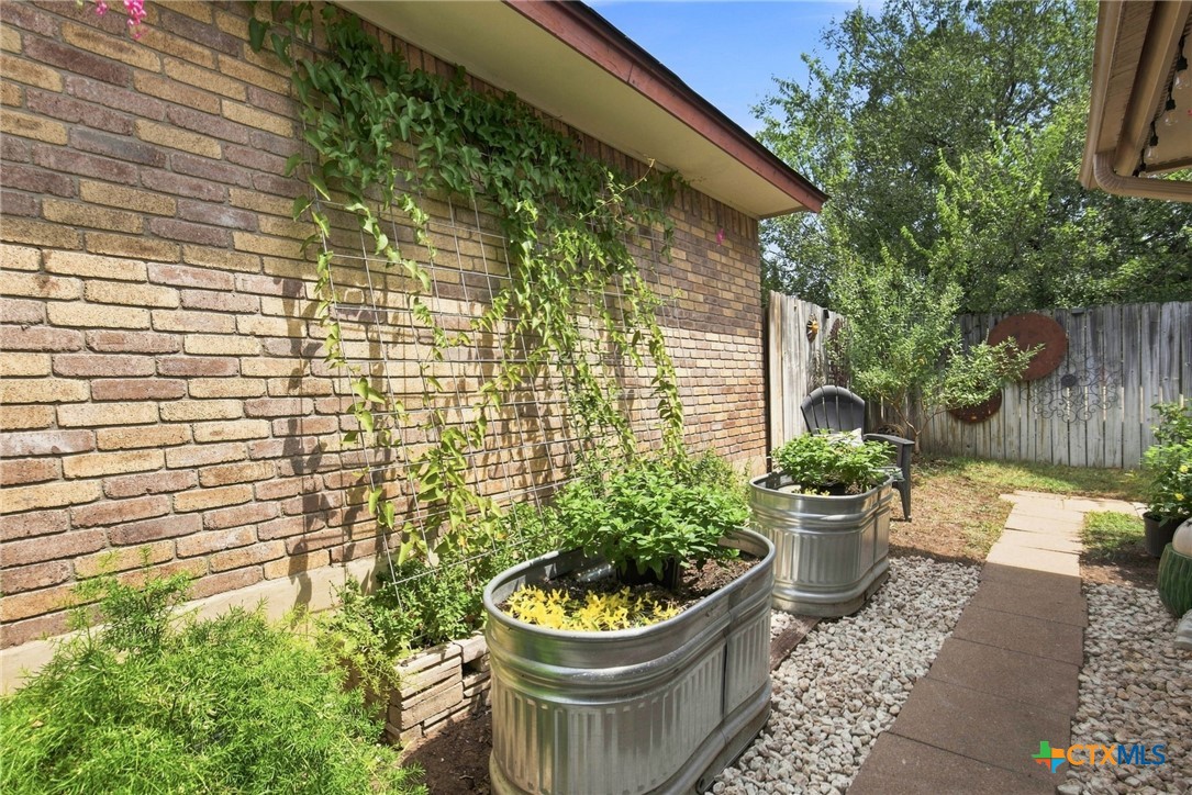 1217 Bluff Creek Circle Property Photo 27