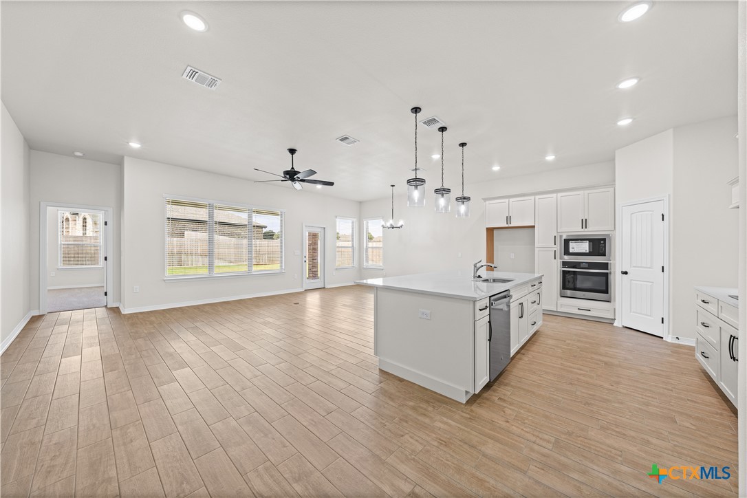 130 Lasso Loop Property Photo 3