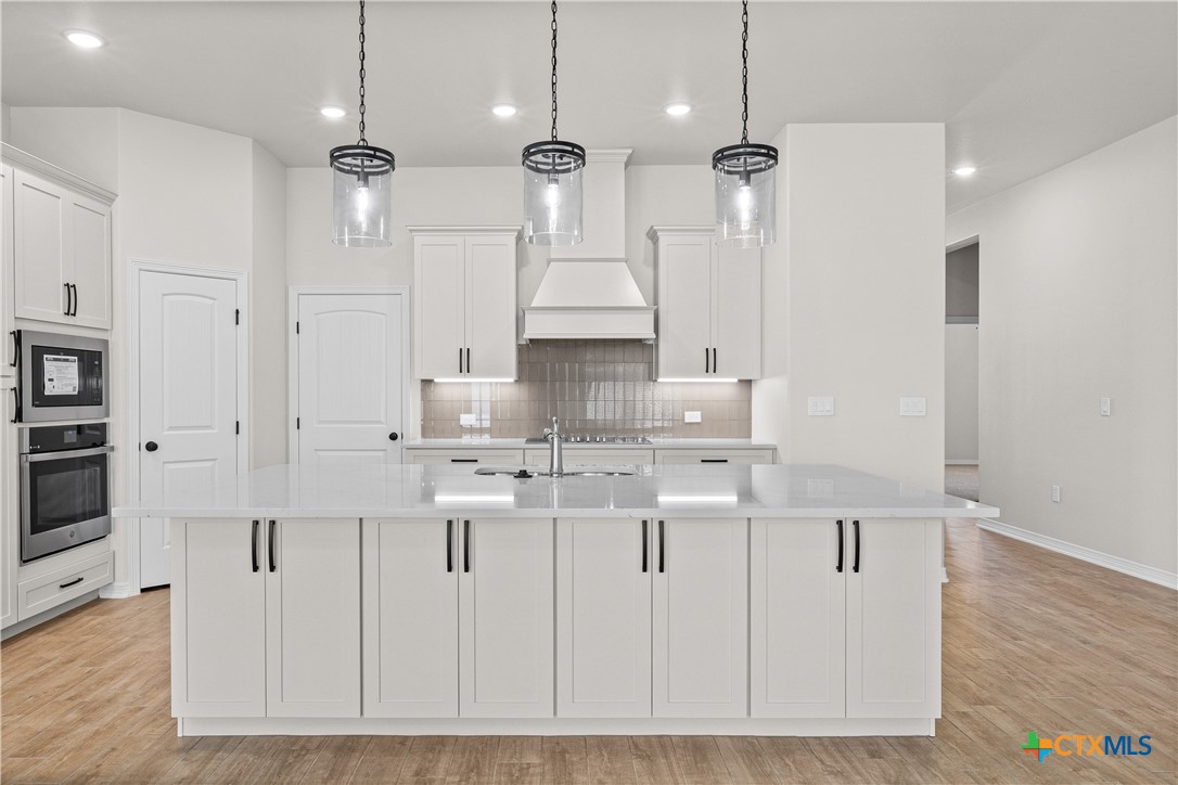 130 Lasso Loop Property Photo 6