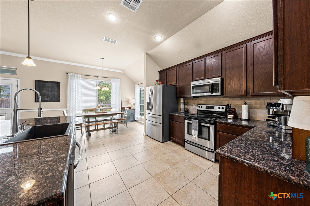 616 Copper Ridge Loop Property Photo 15