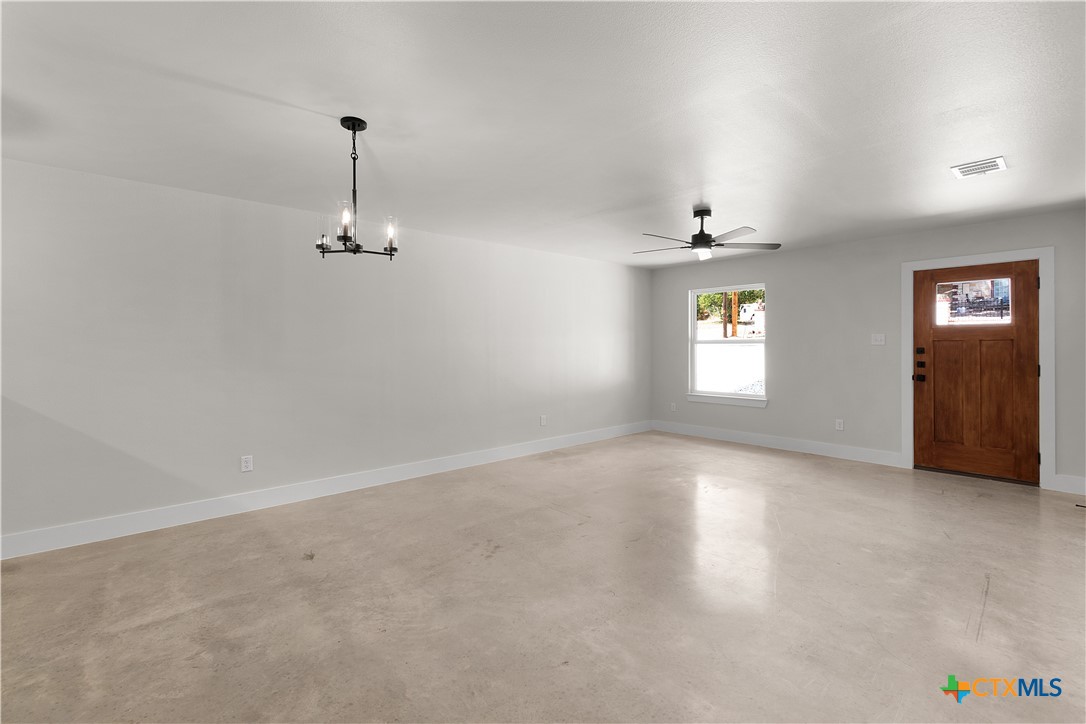 205 Boyles Street Property Photo 8