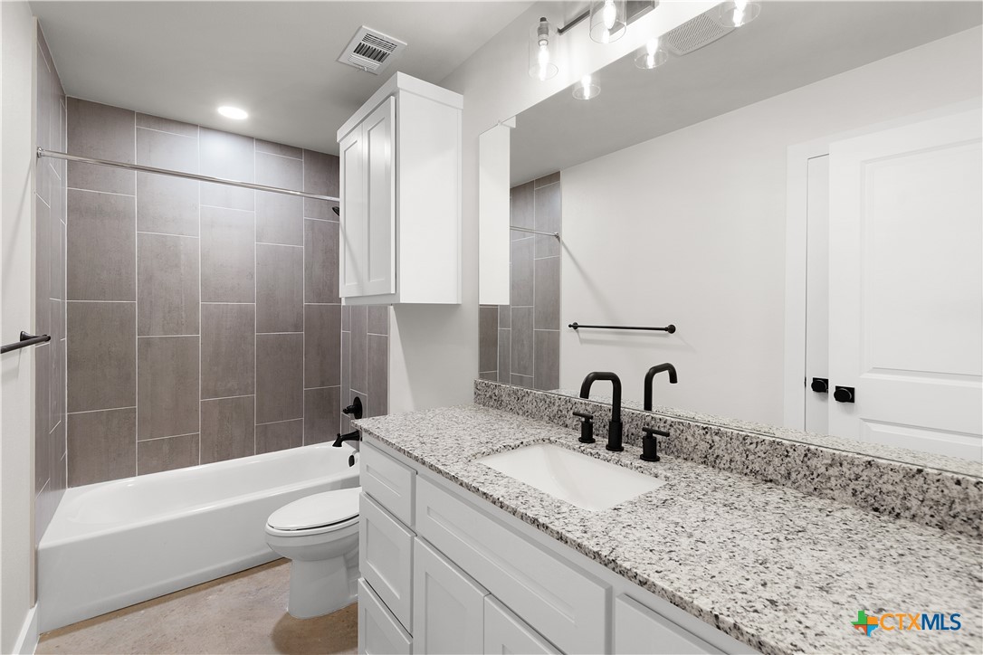 205 Boyles Street Property Photo 14