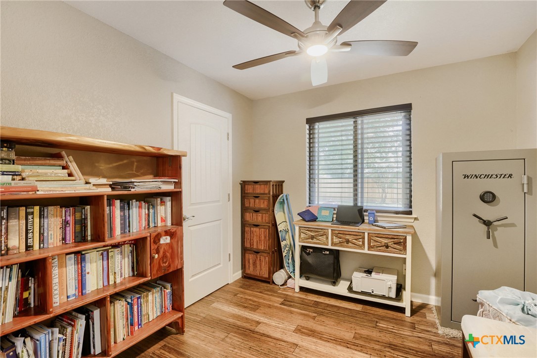 600 Live Oak Drive Property Photo 8