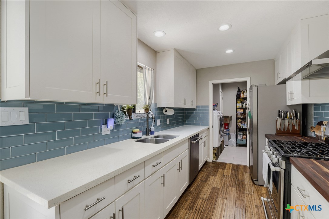 600 Live Oak Drive Property Photo 12