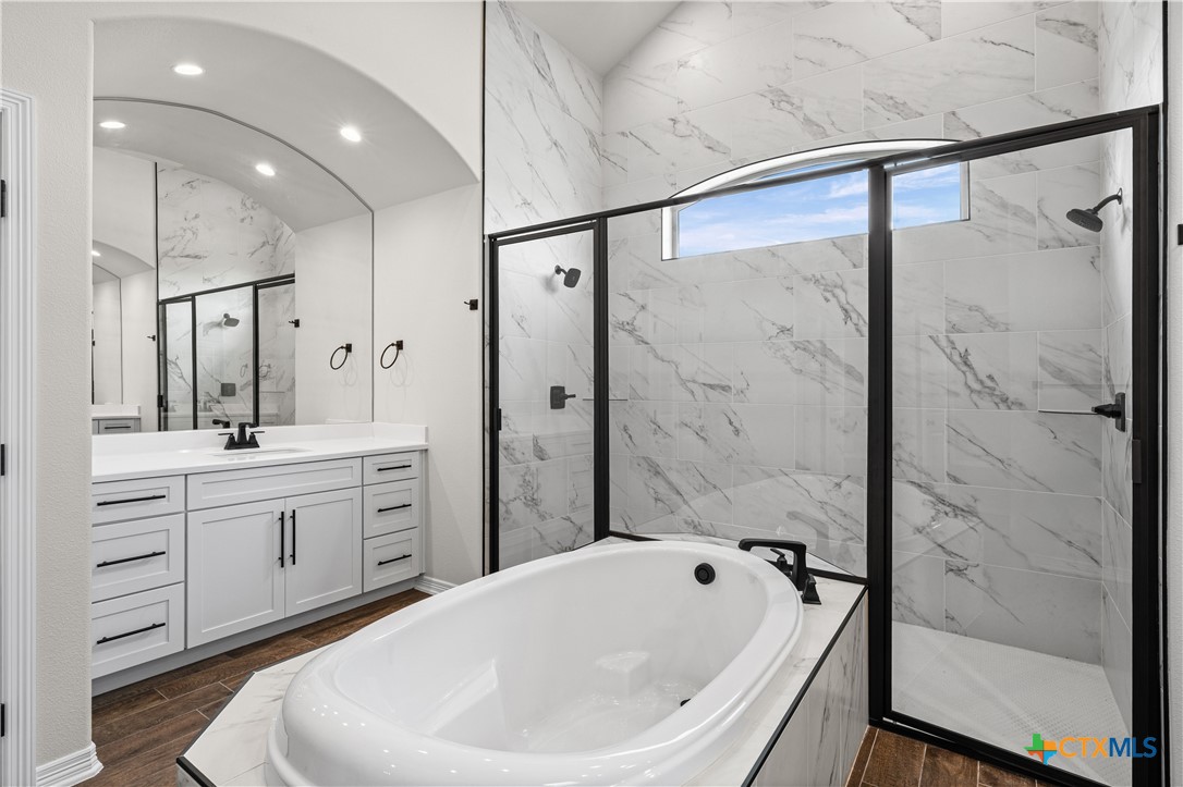 132 Lasso Loop Property Photo 30