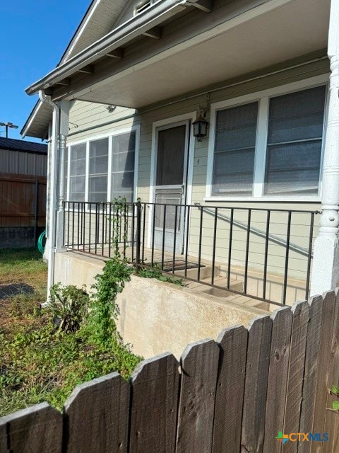 215 N Houston Avenue Property Photo 9