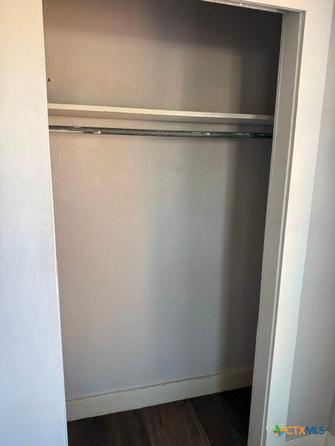215 N Houston Avenue Property Photo 18