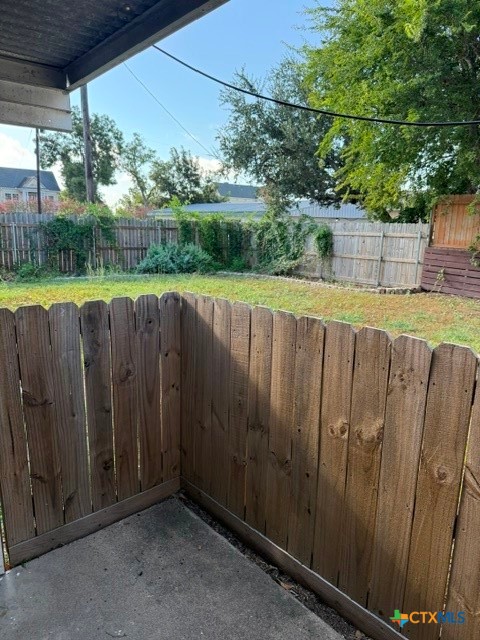 215 N Houston Avenue Property Photo 25