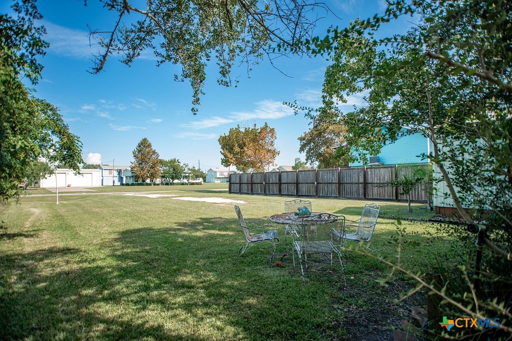 1207 W Madison Avenue Property Photo 5