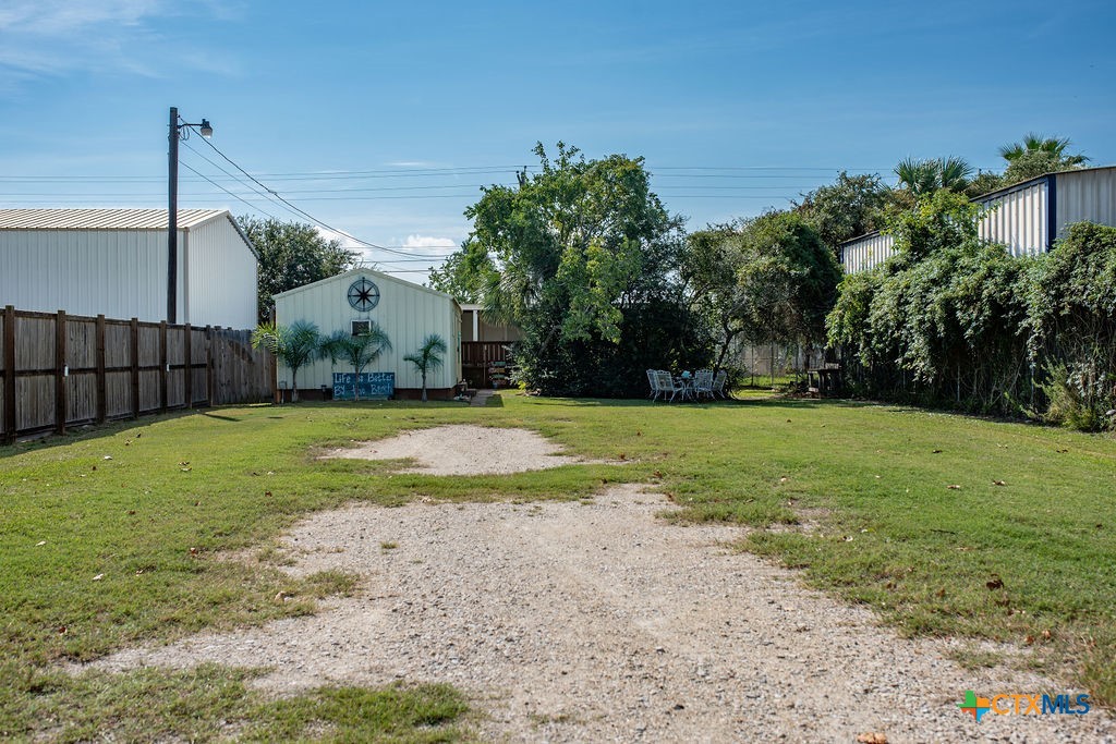 1207 W Madison Avenue Property Photo 7