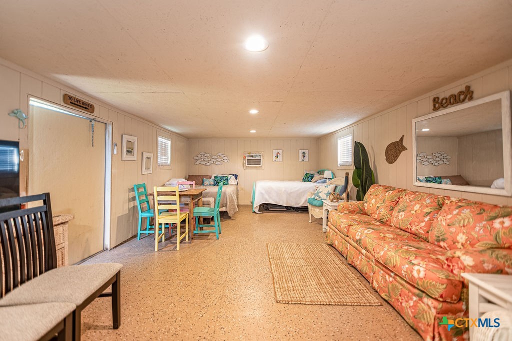 1207 W Madison Avenue Property Photo 27