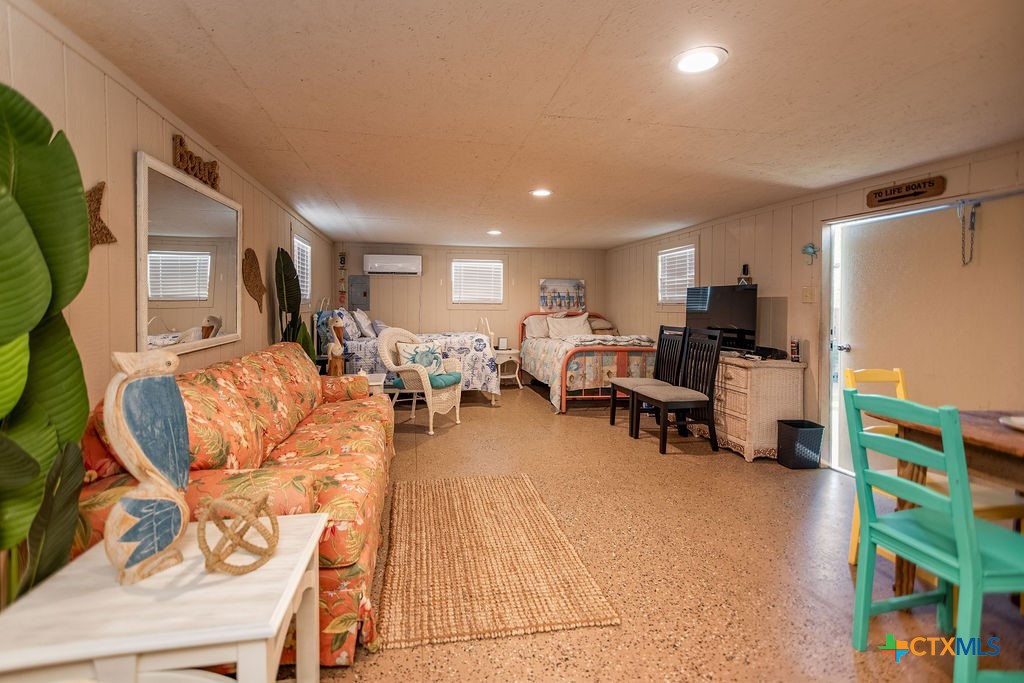 1207 W Madison Avenue Property Photo 28