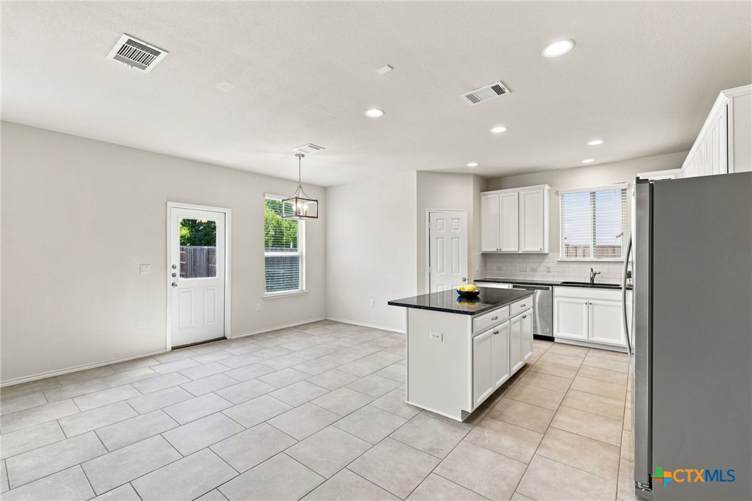329 Bonnet Boulevard Property Photo 5