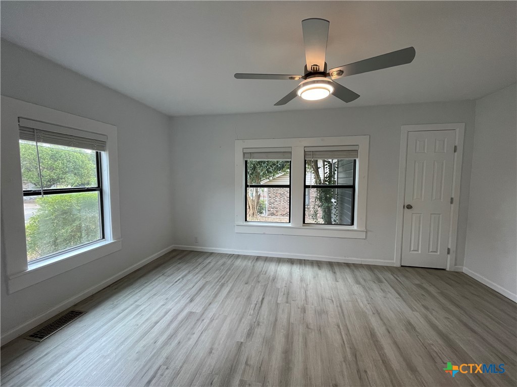 625 E 13th Avenue Property Photo 6
