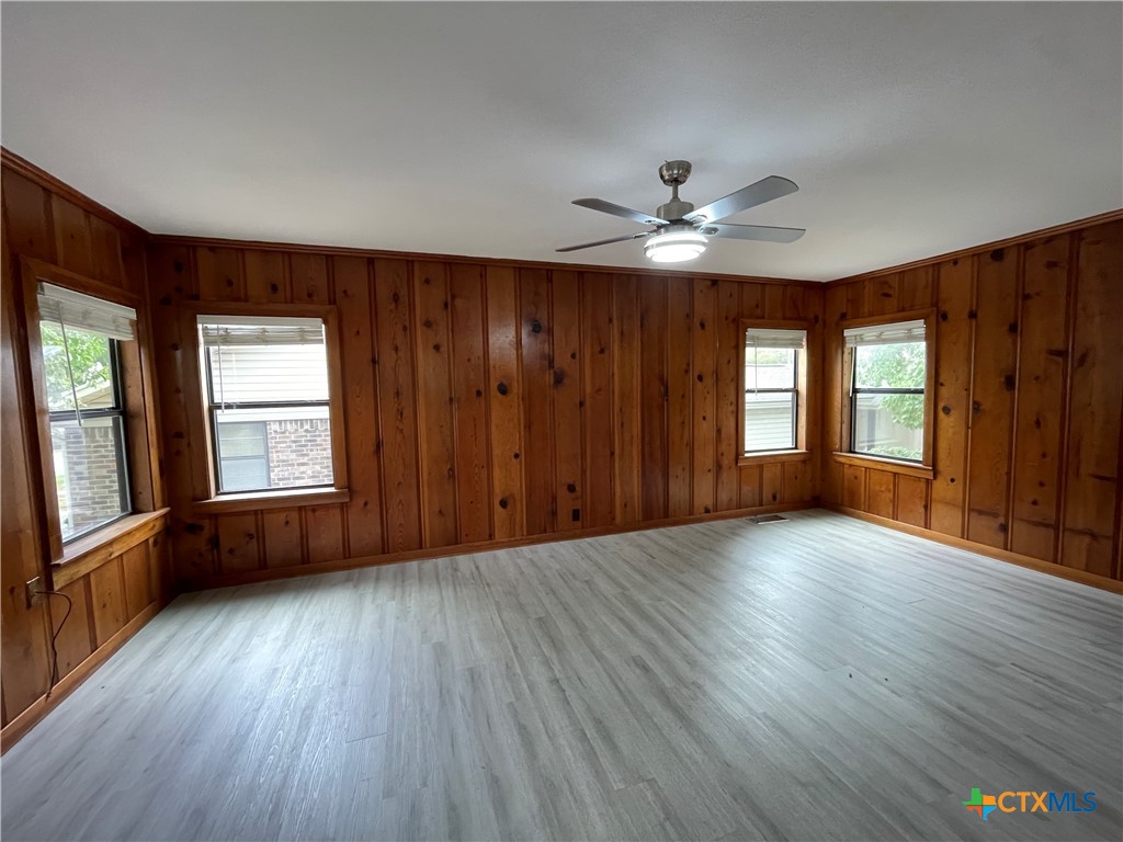 625 E 13th Avenue Property Photo 9