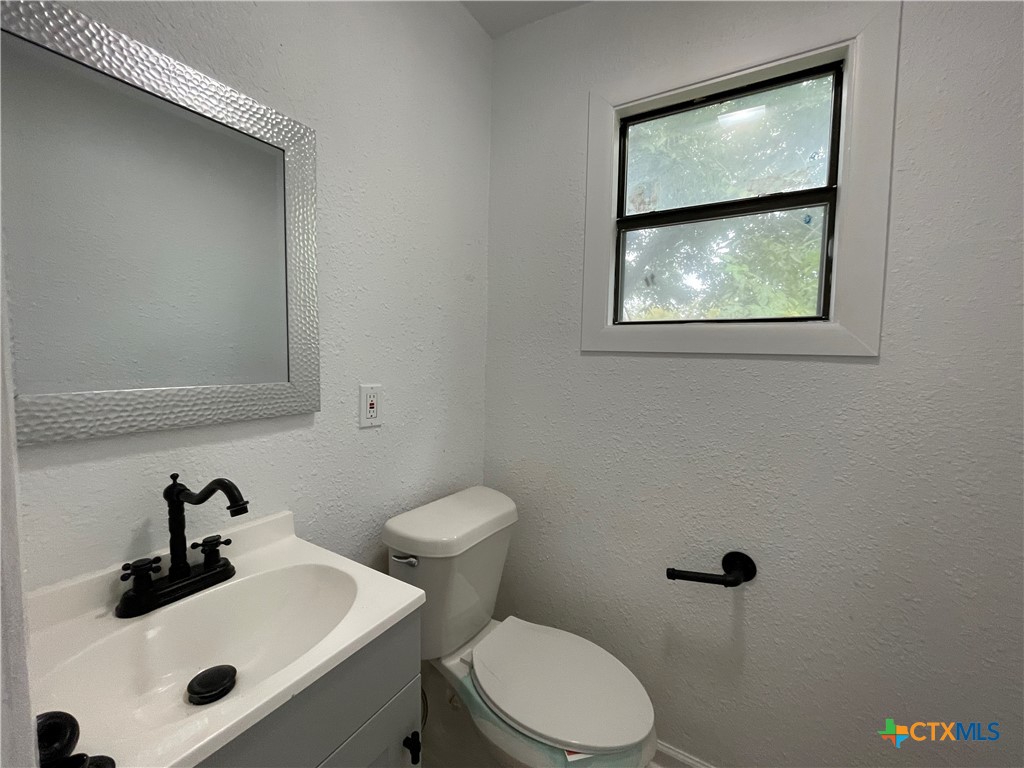 625 E 13th Avenue Property Photo 28
