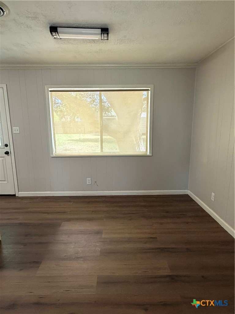 308 W Clayton Property Photo 5