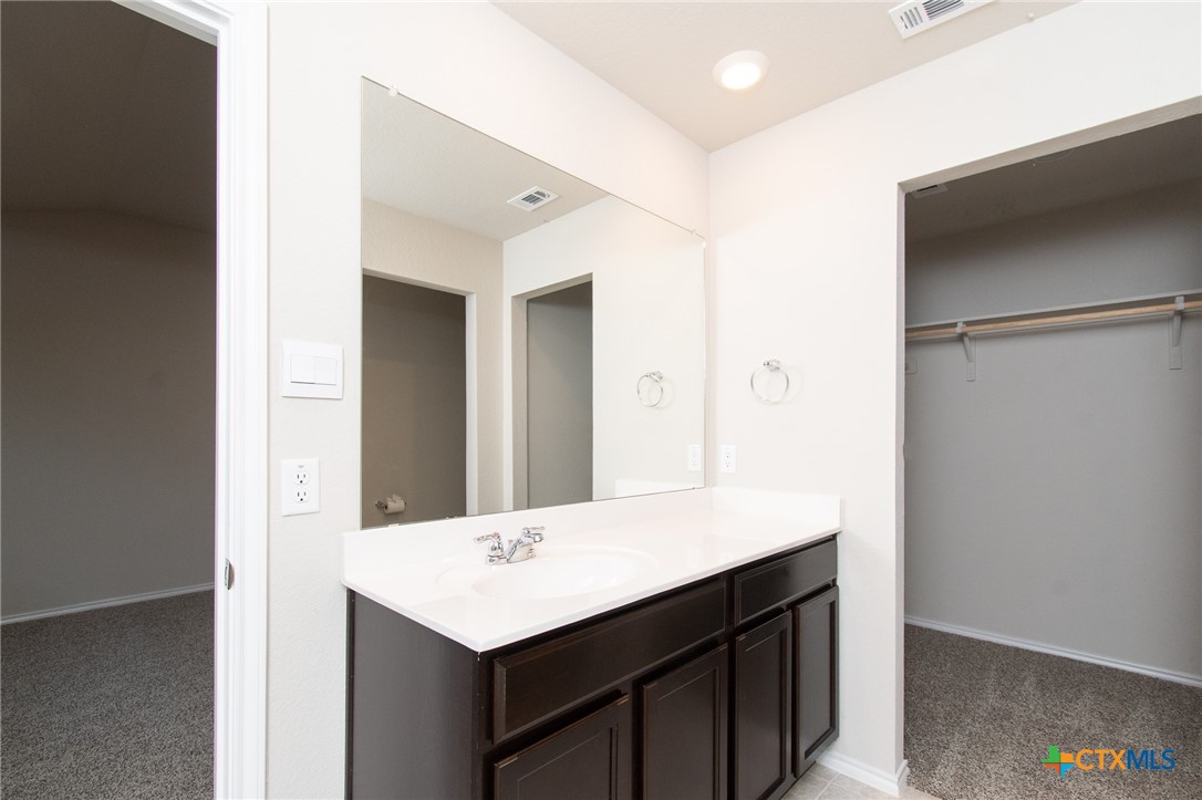 1307 Iron Horse Drive Property Photo 11