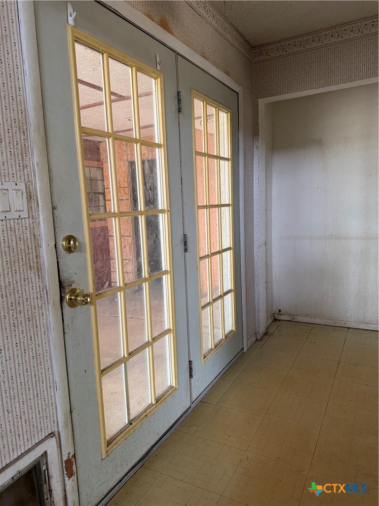 415 Se Main Street Property Photo 8
