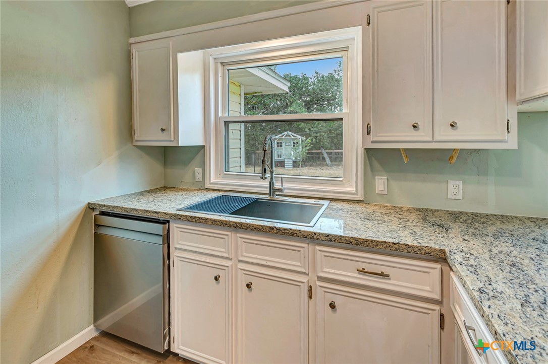 194 Westpark Avenue Property Photo 20