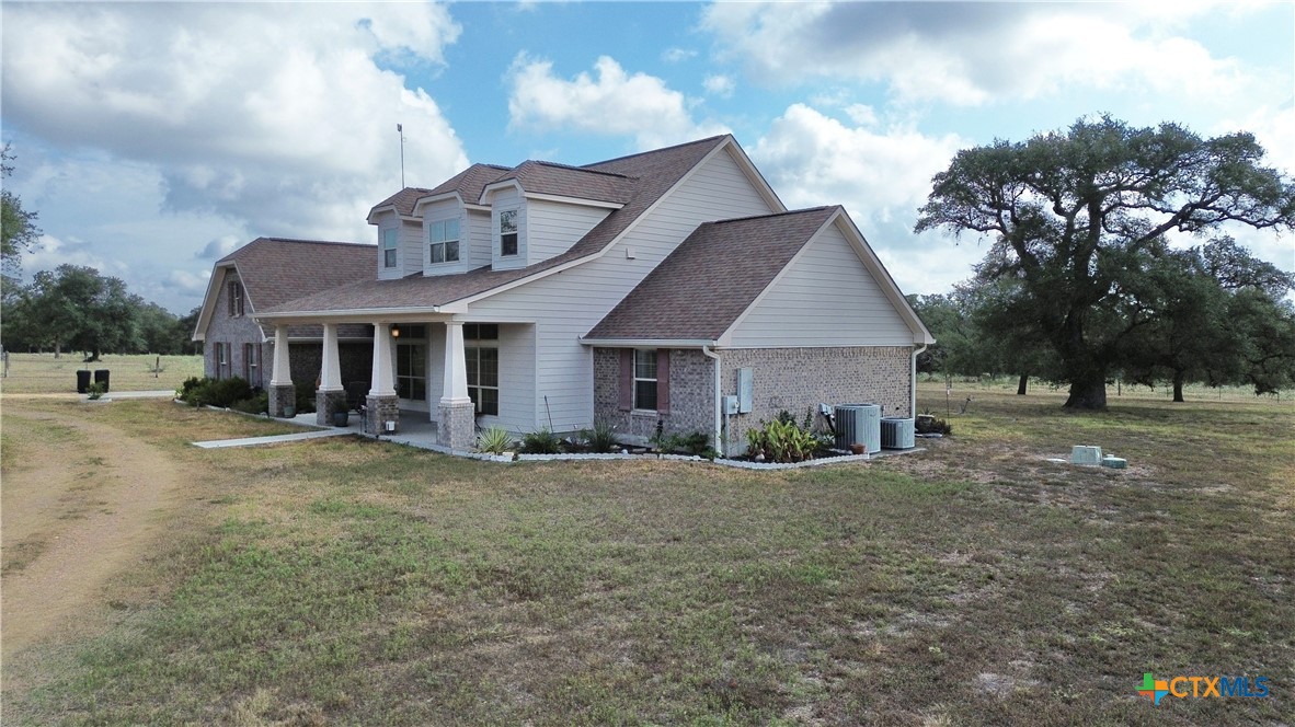 1684 Zengerle Rd Property Photo 3