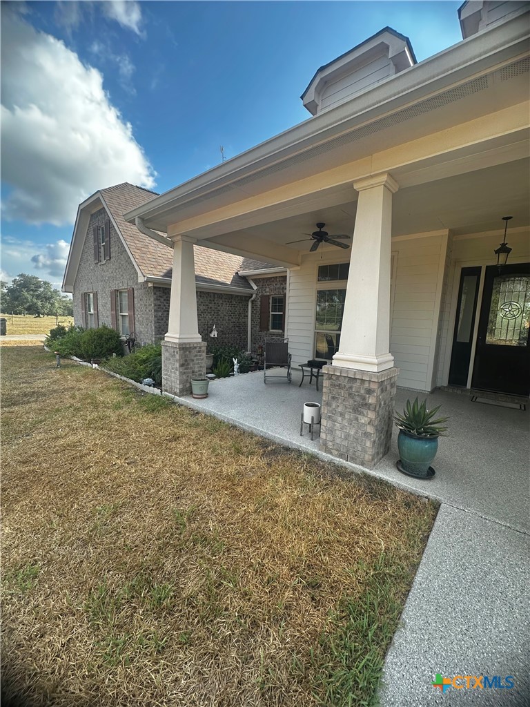 1684 Zengerle Rd Property Photo 5