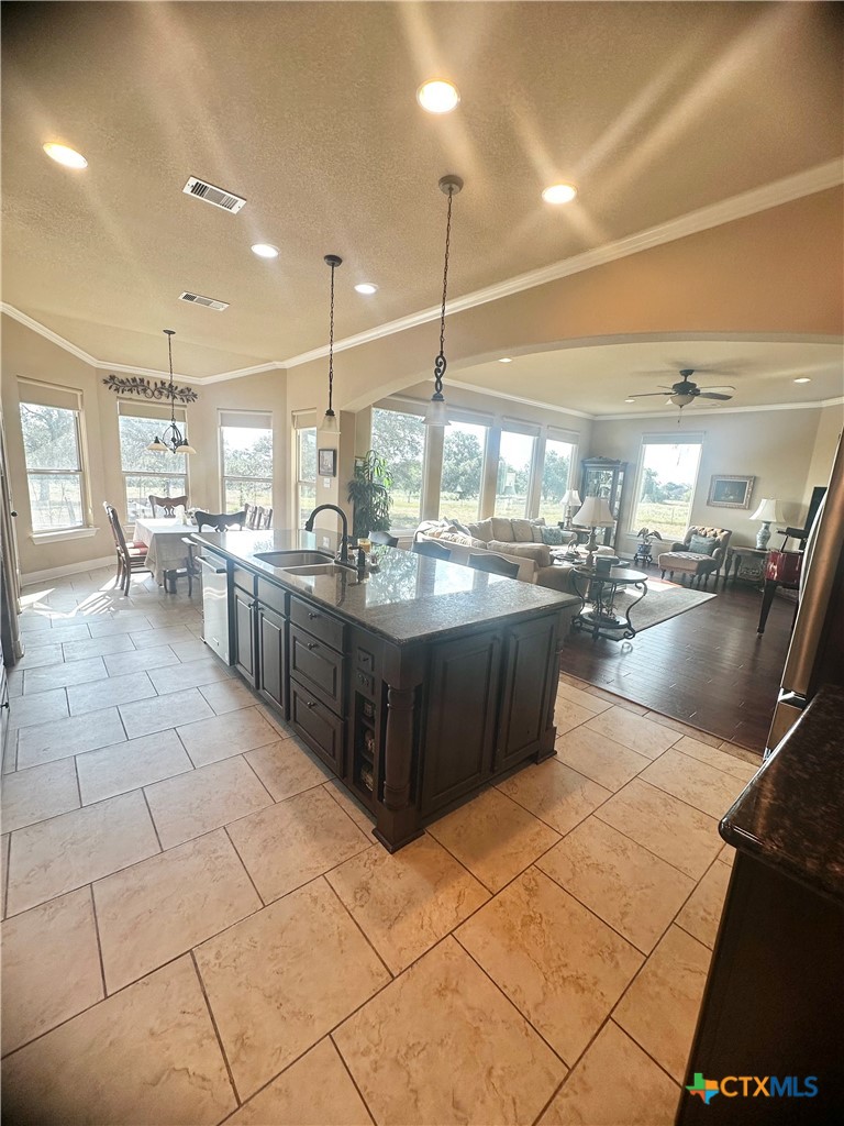 1684 Zengerle Rd Property Photo 12
