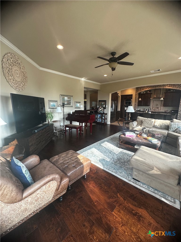 1684 Zengerle Rd Property Photo 12