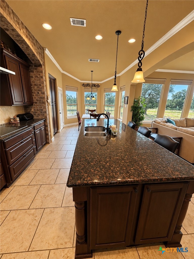 1684 Zengerle Rd Property Photo 12