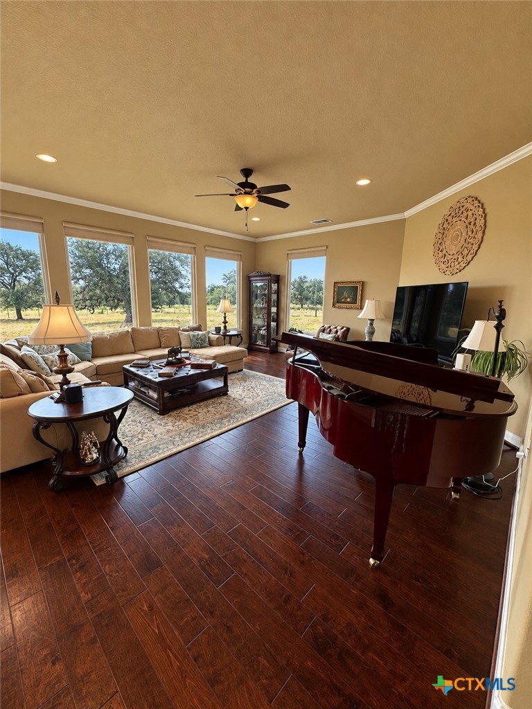 1684 Zengerle Rd Property Photo 14