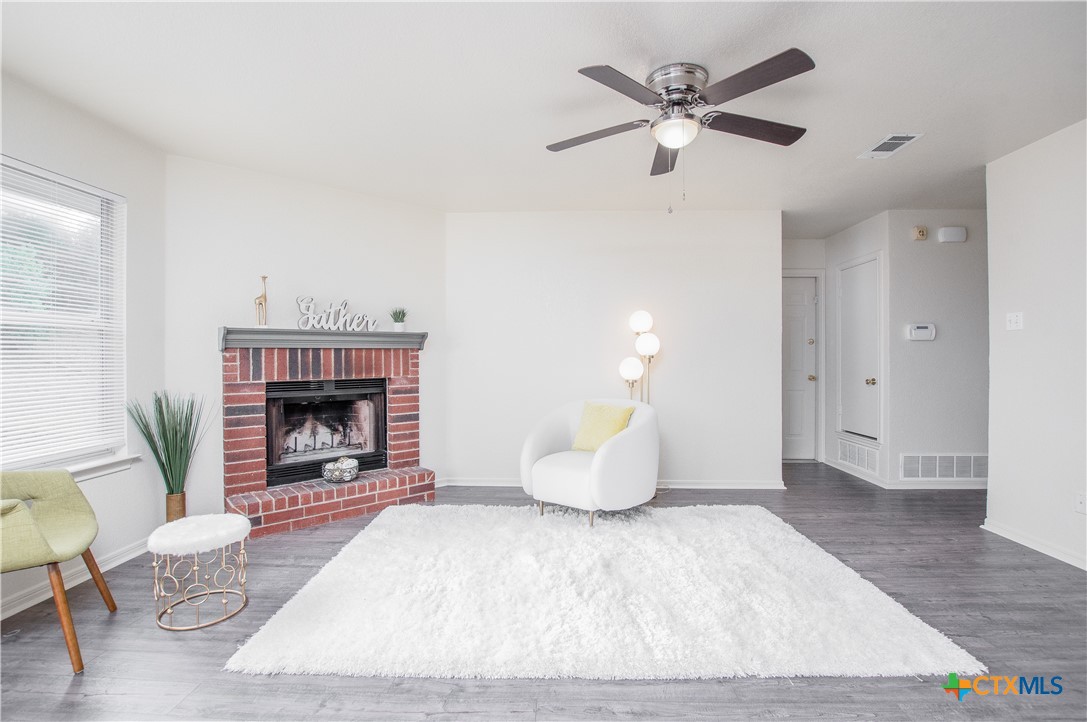 1306 Elke Circle Property Photo 5
