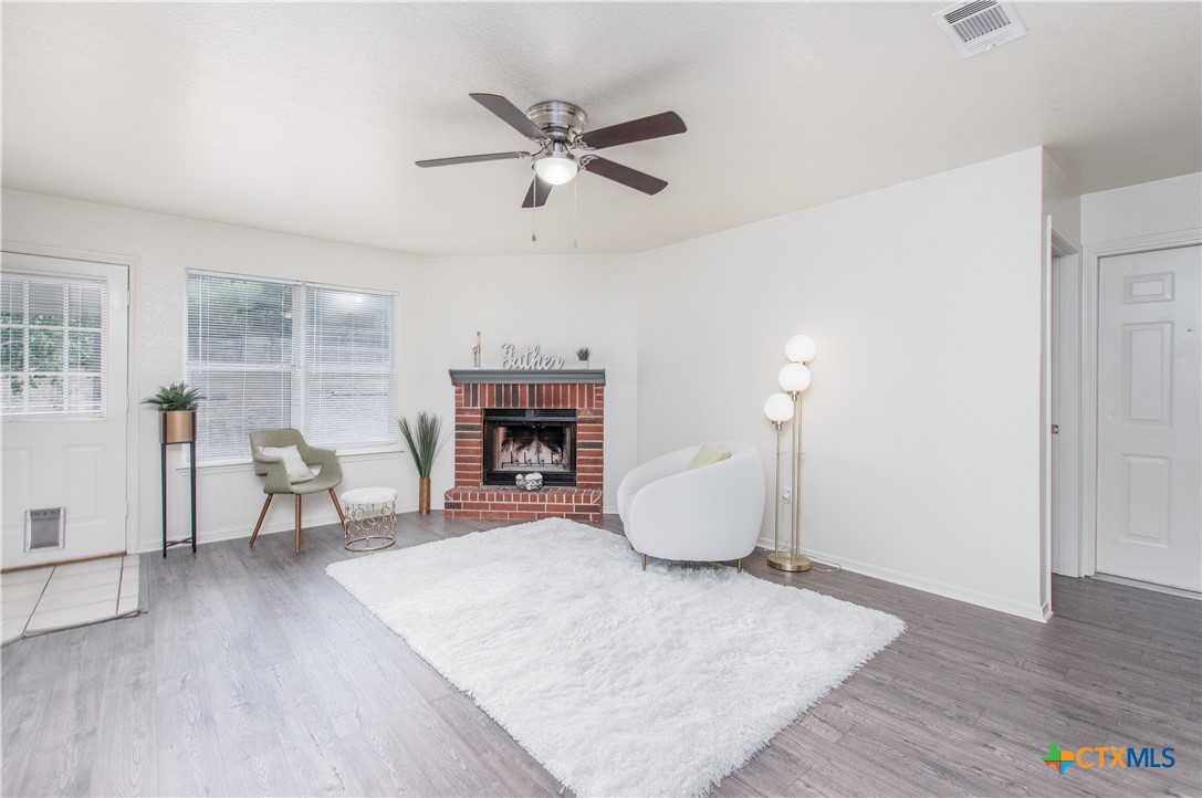 1306 Elke Circle Property Photo 6