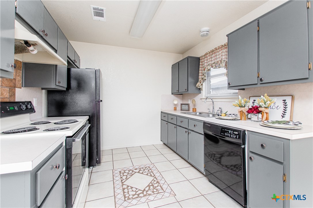 1306 Elke Circle Property Photo 8