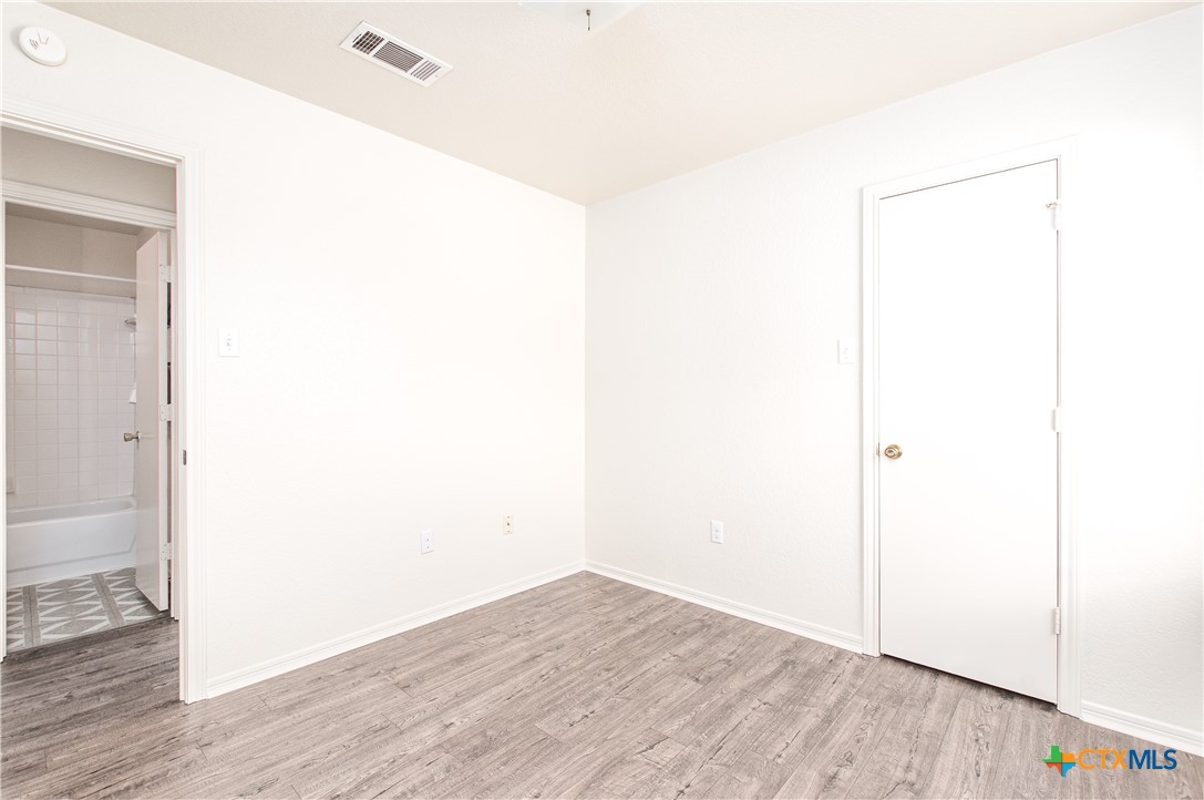1306 Elke Circle Property Photo 16