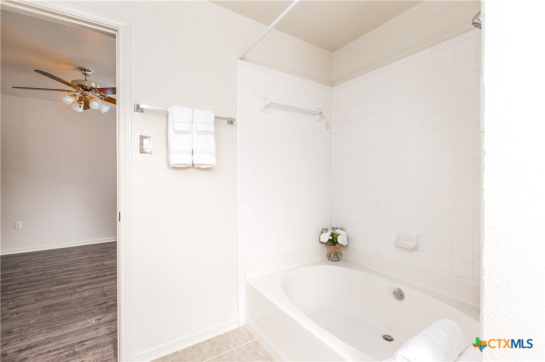 1306 Elke Circle Property Photo 18