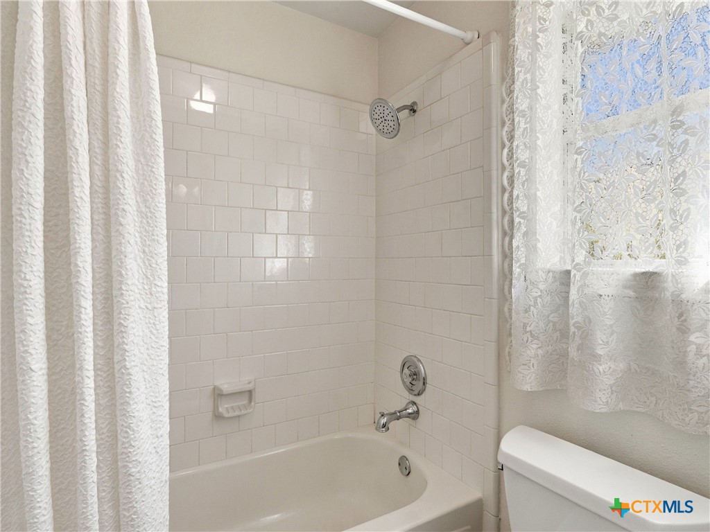 19107 Evening Trail Drive Property Photo 31