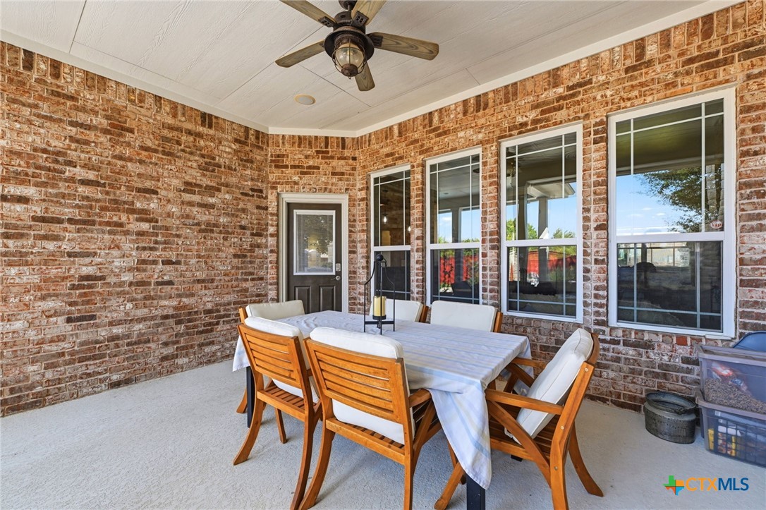 1006 Shady Hollow Court Property Photo 33