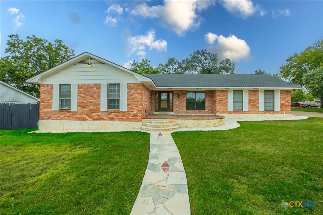 18 Morgans Point Boulevard Property Photo 1