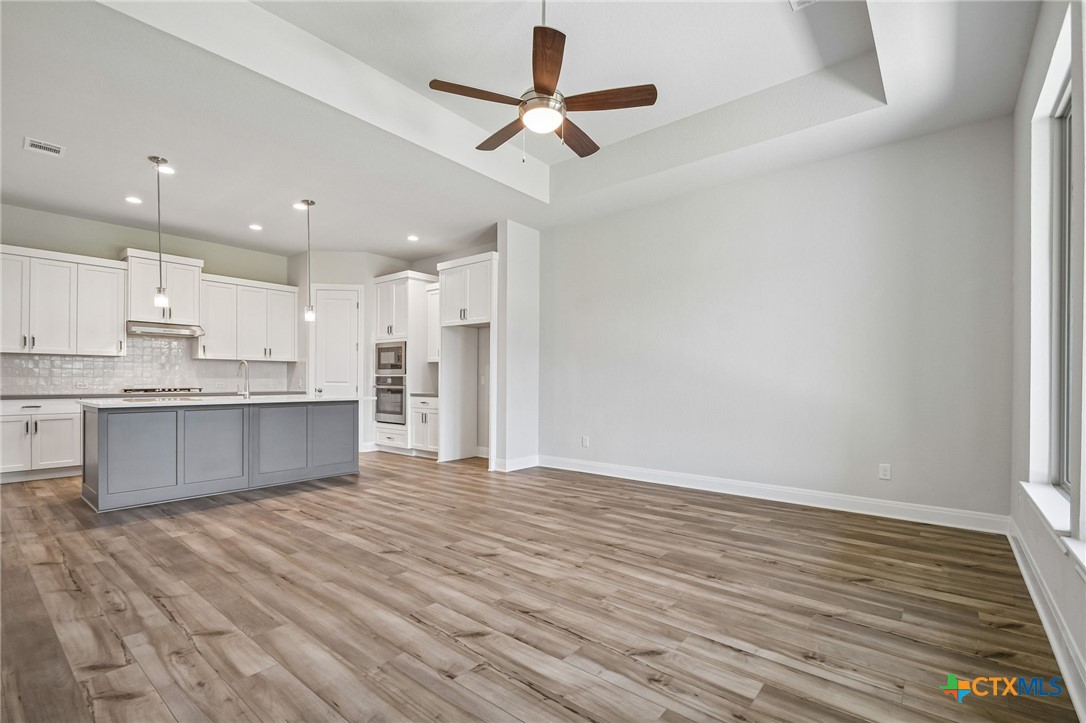 121 Prickly Poppy Loop Property Photo 4