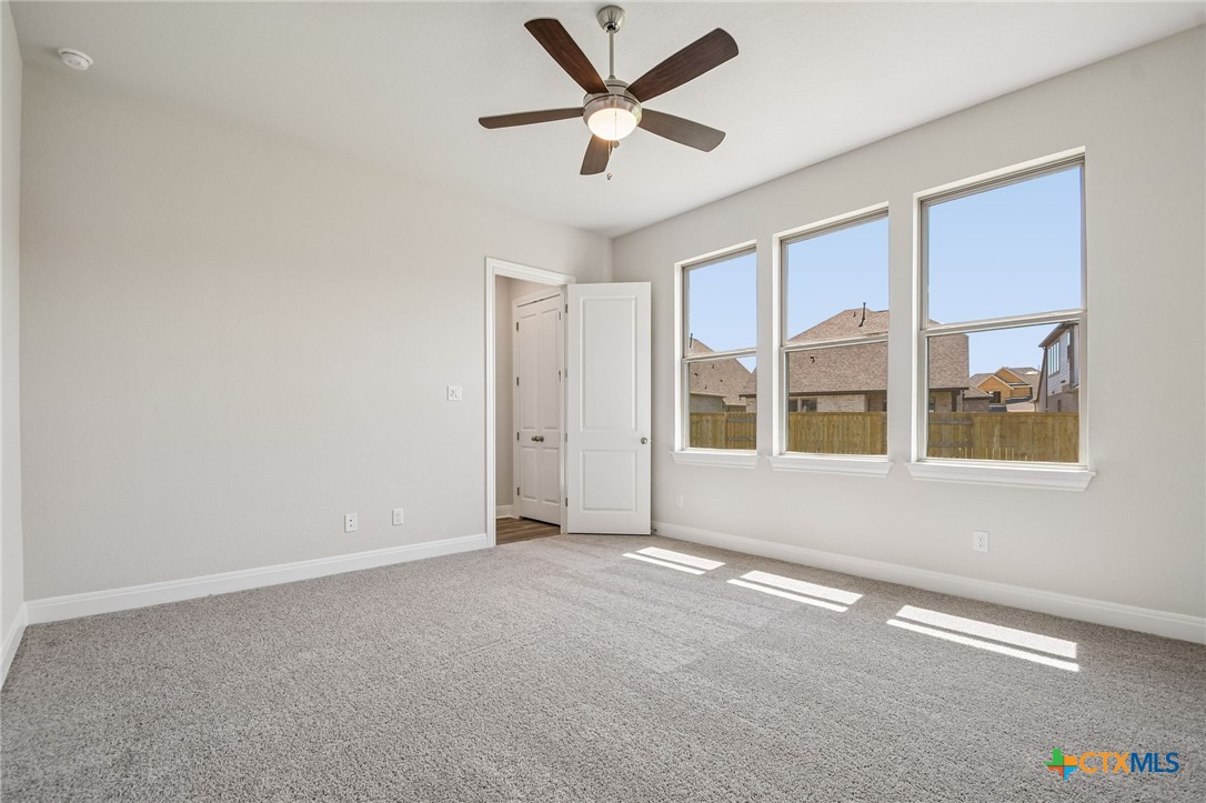 121 Prickly Poppy Loop Property Photo 18