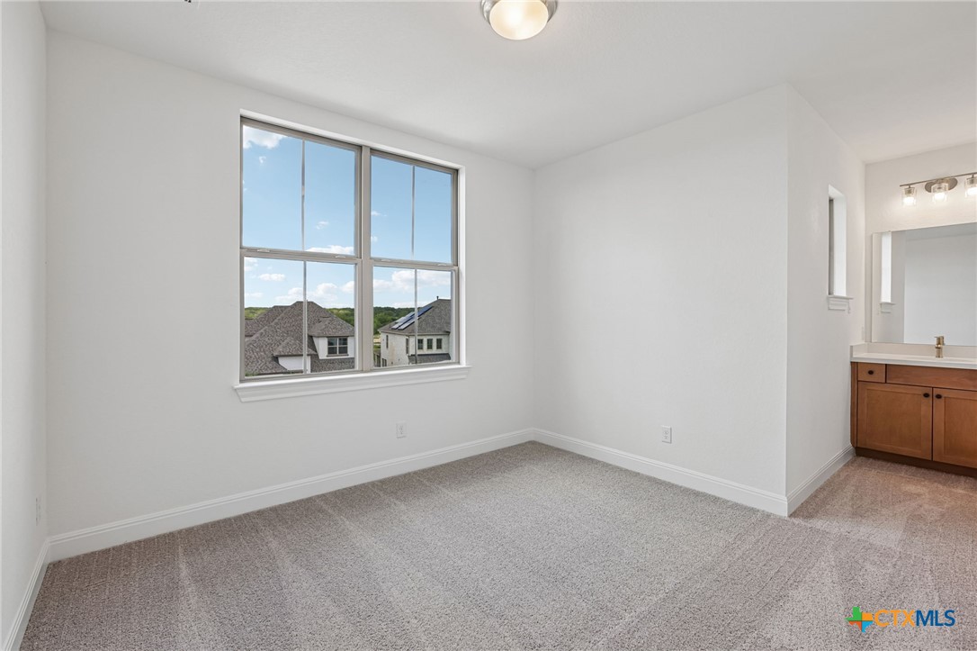 253 Prickly Poppy Loop Property Photo 31