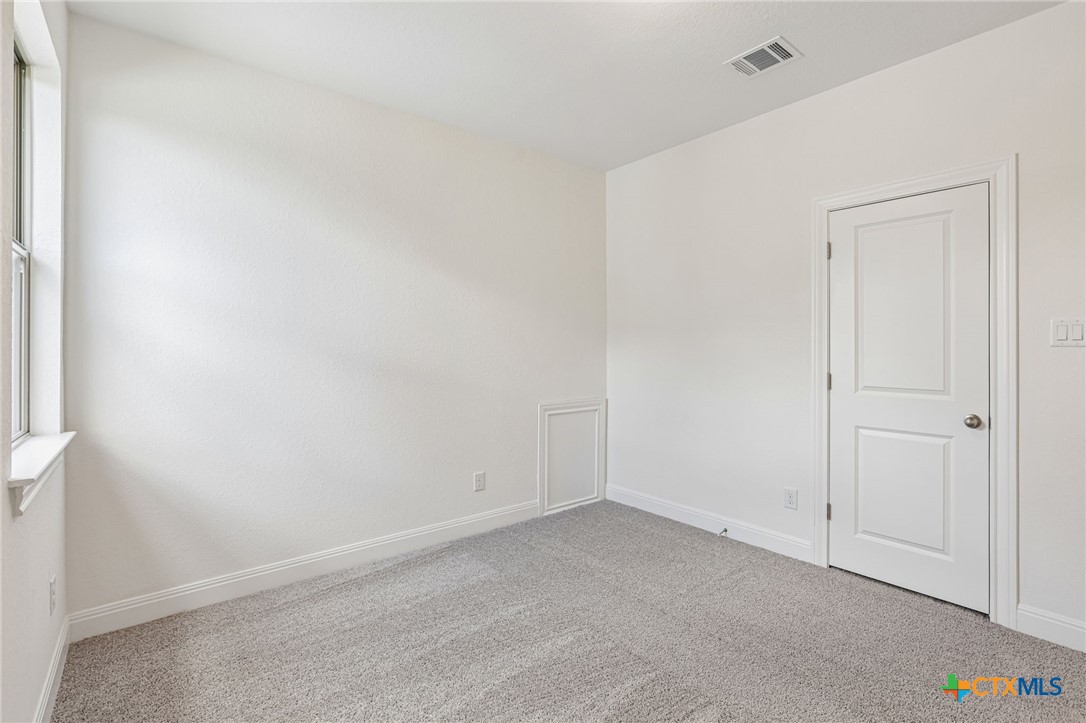 253 Prickly Poppy Loop Property Photo 37