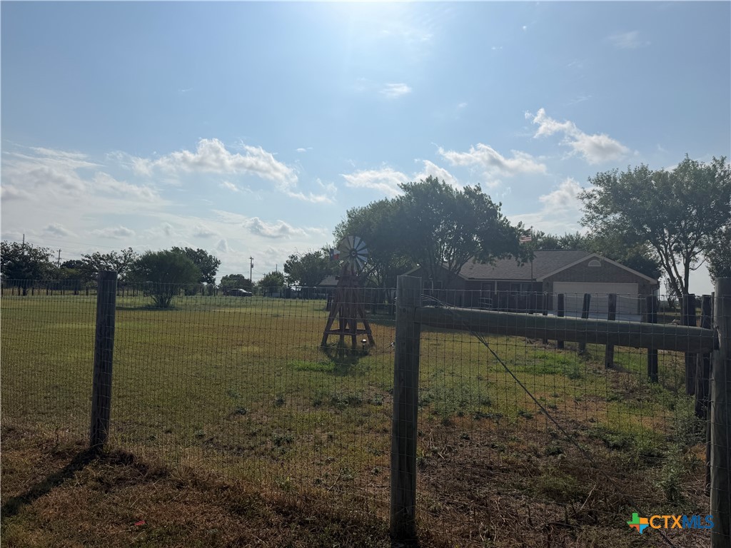 433 W Klein Road Property Photo 3