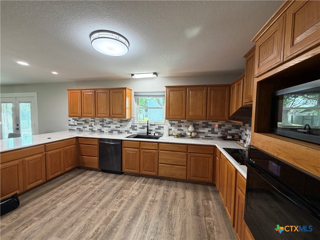 433 W Klein Road Property Photo 9