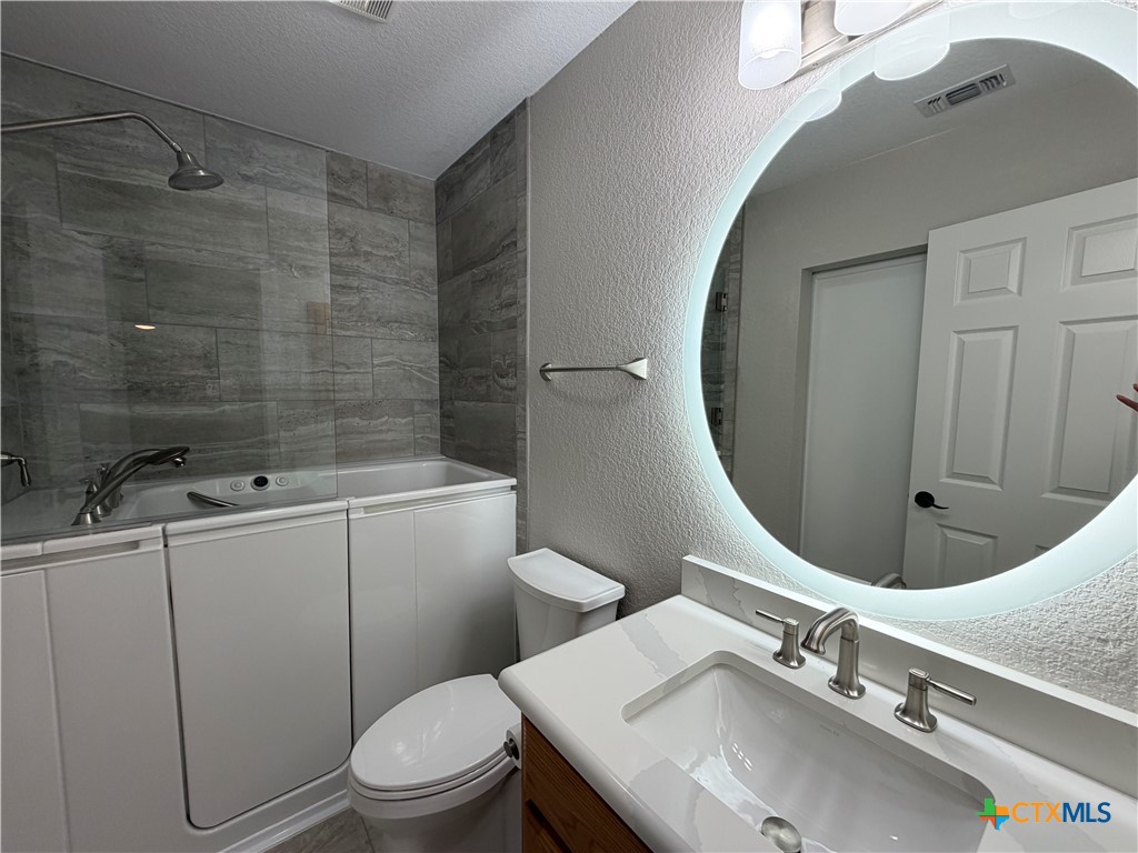 433 W Klein Road Property Photo 14