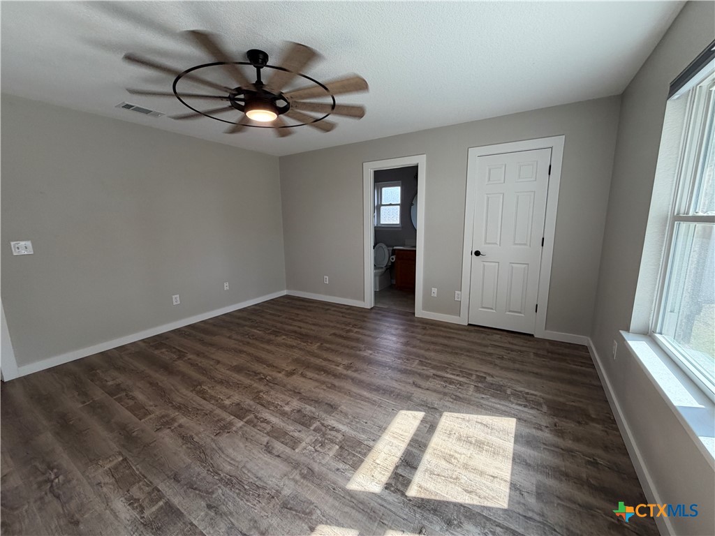 433 W Klein Road Property Photo 17