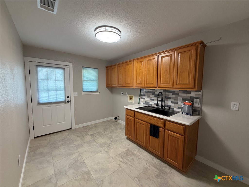 433 W Klein Road Property Photo 20